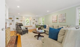 158 Kettle Hole Rd, Bolton, MA 01740