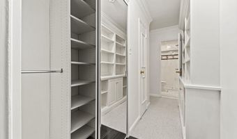 5301 WESTBARD Cir 224, Bethesda, MD 20816