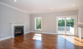 927 High Rd, Berlin, CT 06037