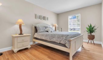 16 SHELLI Ter, Barnegat, NJ 08005