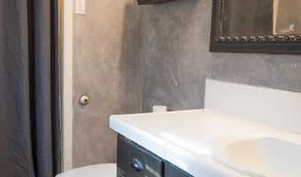 808 NW 9th St, Andrews, TX 79714