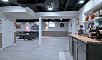 1350 W Barnwall Dr, Addison, IL 60101