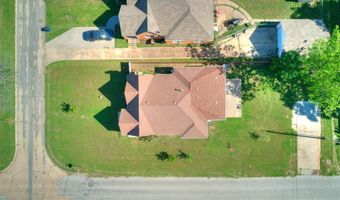 1127 S 19th St, Chickasha, OK 73018