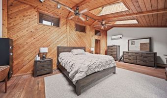 37 Anella Dr, Bethany, CT 06524