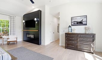 47 Indian Rock Rd, Bedford, NH 03110
