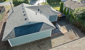 1135 1ST St NE, Bandon, OR 97411