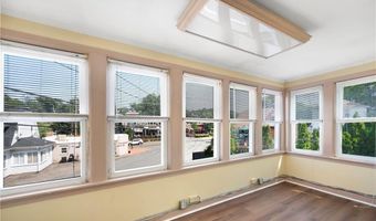 15 Thomas St, North Providence, RI 02911