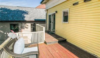 75 Pelham St D, Newport, RI 02840