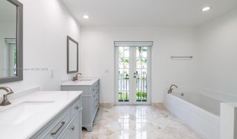 20729 NE 32nd Ave, Aventura, FL 33180