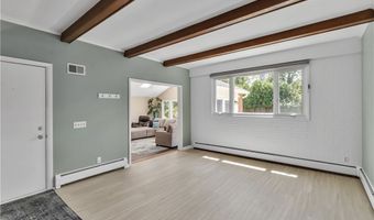21 Tee Ct, Amherst, NY 14221