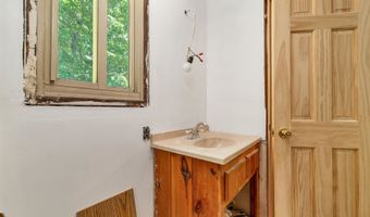 222 Main St, Alton, NH 03809