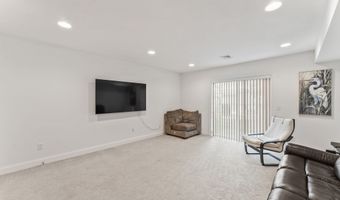 403 Copper Square Dr 403, Bethel, CT 06801