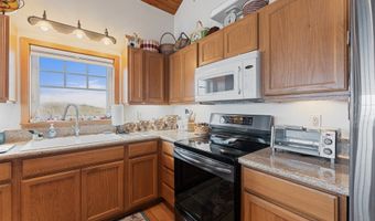 1313 VILLAGE Loop, Bandon, OR 97411