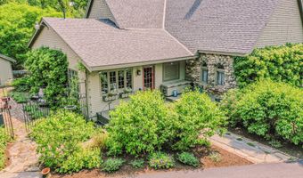 48 Old Searsport Ave, Belfast, ME 04915
