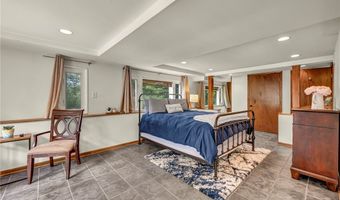 1425 Partridge Ln, Akron, OH 44333