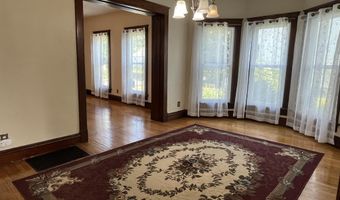 325 S Main St, Albia, IA 52531