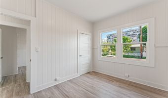 99-42 Kauhale St, Aiea, HI 96701