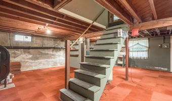 88 Rosemary Ln, Bristol, CT 06010