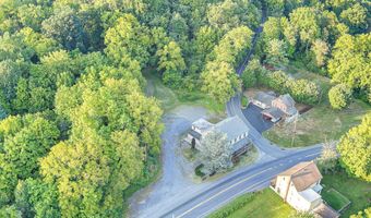 2165 STATE St, Alburtis, PA 18011