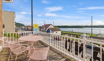 215 N Main St, Alma, WI 54610