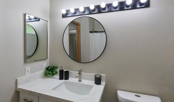 56 Kunihi Ln 323, Kahului, HI 96732