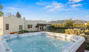 206 Hondo Seco Rd, Arroyo Seco, NM 87514