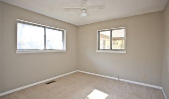 33 Sheneman Dr, Bella Vista, AR 72715
