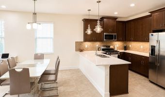 6118 VOYAGERS Pl, Apollo Beach, FL 33572