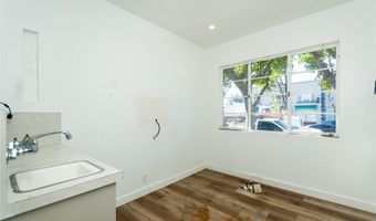 2028 Lake Ave, Altadena, CA 91001