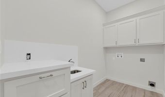 1007 Broken Arrow Dr, Alamo, TX 78516
