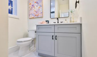 221 S ALFRED St 3A, Alexandria, VA 22314