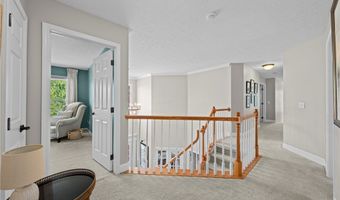 215 Beaumont Trl, Aurora, OH 44202