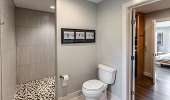 1370 Moonlight Rd, Appomattox, VA 24522