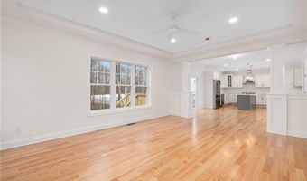 74 Cardinal Rd, Cranston, RI 02921