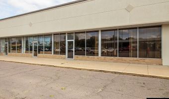 2015 S Broadway St South end of HyVee Building, New Ulm, MN 56073
