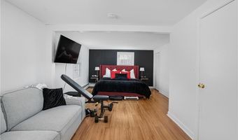 4 Halsey Ave, Middletown, RI 02842
