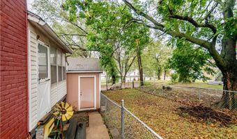212 N 9th St, Atchison, KS 66002