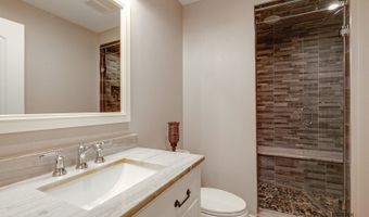 705 N Kaspar Ave, Arlington Heights, IL 60004