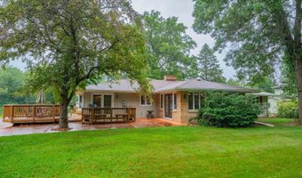 5241 Dommers Dr, Fitchburg, WI 53711