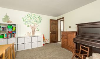 75 Village St, Bristol, CT 06010