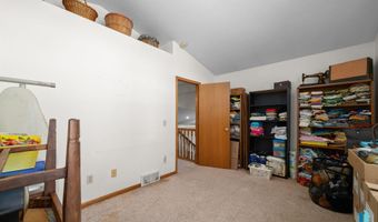 220 S Augusta Ave, Brandon, SD 57005