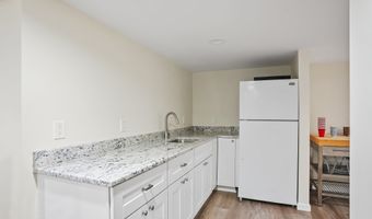 27 E Gate Rd, Danbury, CT 06811