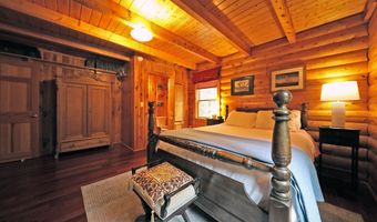 233 Algerie Rd, Becket, MA 01223