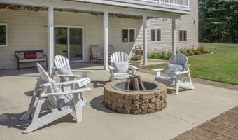 1084 38th St, Allegan, MI 49010