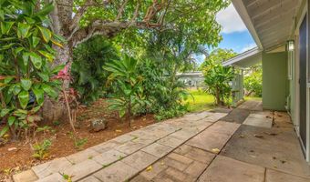 1254 Ulupii St, Kailua, HI 96734