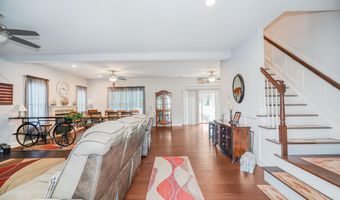 741 Beach Ave, Beachwood, NJ 08722