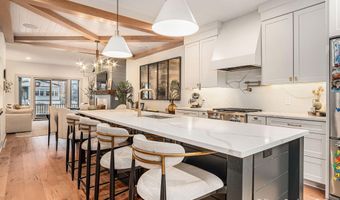 7277 Schoolhouse Dr SE 6, Ada, MI 49301