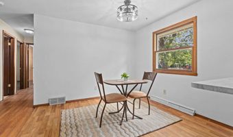 1636 S DRISCOLL St, Appleton, WI 54914