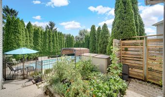 5 Lancaster Ct, Algonquin, IL 60102
