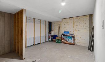 609 S MEMORIAL Dr, Appleton, WI 54914